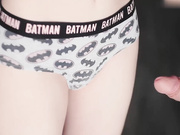 甜美可爱萝莉水嫩一线天白虎被无情摧残中出