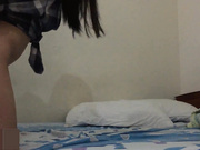 獨家推薦 翹臀苗條身材大學美女宿舍被導師潛規則玩弄 穿著制服裝各種姿勢狂肏 口爆顏射吃精 720P高清