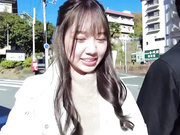 [STARS-837] 気の合う男性と恥じらい指令付きドキドキハニカミ赤面デート 結果…初中出し解禁！ときめき、恥じらい、笑いありのデビュー1周年 百仁花 - 1of5