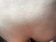 阳台后入娇喘连连的骚货英语老师最后射在屁股上，叫声销魂