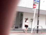 某站最新流出作品-公共場合拍攝到的3位內急難耐的美少婦噓噓 站著尿尿內褲得濕了 720P原版高清