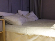 獨家推薦 強壯帥氣小夥和日語系的女友大學畢業前酒店來個分手炮 身材不錯奶子豐滿叫床聲給力 露臉 1080P高清完整版