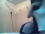 精品推薦 出租屋浴室攝像頭偷拍到的女友閨蜜沐浴更衣 雪白肌膚堅挺美乳看得讓人欲火焚身 毛毛性感誘惑 原版高清