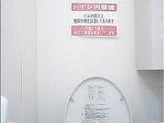 最新流出-美女如雲高級餐廳公共女廁偷拍各式氣質美女如廁噓噓 人長得漂亮就連擦逼的動作都那麽迷人 720P高清原版