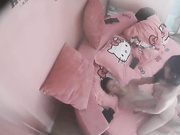 主題酒店情趣房拍攝到的壹對熱戀大學生情侶開房愛愛 大雞巴插一下叫一下很有節奏感足足幹了20多分鐘各種體位玩遍了 露臉高清