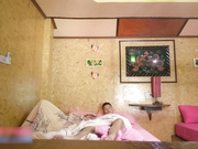 職業技校熱戀中的小情侶周末校外酒店開房愛愛 年輕人精力就是旺盛幹的妹子浪叫不停～1080P高清