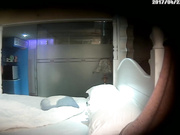 主題酒店賓館鐘點房拍攝到的四對情侶夫妻啪啪過性生活 互舔愛撫纏綿各種姿勢幹得高潮不斷 露臉高清