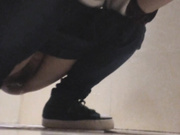 某大型商場公共女廁全景拍攝到的各式良家美女少婦如廁 貌似下體都保養的挺幹凈的 1080P高清原版