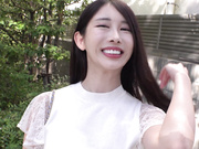 [SKMJ-623] プラチナ級 素人清楚妻による人生最初で最高の一生思い出に残り続ける優しい童貞筆おろし 夏海 美咲かんな 花里アカリ 辻井ほのか - 4of5