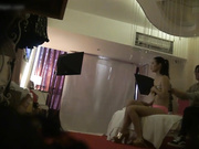 名门夜宴偷拍系列旅游小姐最佳人气奖模特黄X拍内衣广告被摄影师套路偷拍