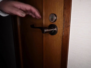 [KAM-120] 旦那の上司の昇進祝いでセクハラされまくり NTR人妻ホームパーティー 【破解】 - 2of5