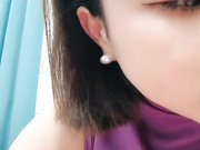 丝袜高跟露脸两个风骚少妇的诱惑，揉奶玩逼看特写伺候小哥大鸡巴，舔鸡巴的样子真骚，让小哥多体位爆草蹂躏