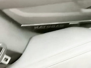 约大一骚学妹户外车震做爱❤️我在开车她在舔屌全程淫语对白操的太猛连车都要操翻了路人发现后忍不住走过来看太刺激了