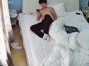 主题酒店这两太久时间没见 太饥渴了 衣服都没来得及脱就开始干上了 女友