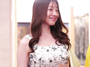 IPZZ-776 破格の報酬に目がくらみ富裕層集まるリゾートへ向かった私を待っていた欲望渦巻くキメセク乱交パーティーinナイトプール ひなの花音 - 1of5