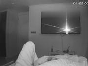 黑客破解家庭网络摄像头偷拍❤️大奶美女和男友激情啪啪  小狗在后面拆家咬被子