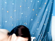 活很棒的小少妇露脸伺候小哥大鸡巴，颜值很高身材不错深喉大鸡巴舔蛋蛋，让小哥无套爆草多体位蹂躏浪叫不止