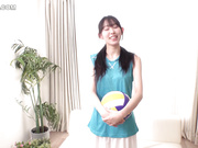 SKMJ-729 週3でママさんバレーに通う欲求不満を隠せない素人ご無沙汰妻が挑戦！？ 羽月果音 芦名ほのか - 4of5