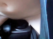 完美身材的極品騷貨在車內用變速杆自慰 那麼大一根都插進去了 強烈推薦
