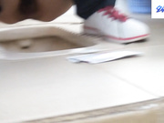 漂亮大学生女孩 偷吃禁果 厕所里偷偷验孕