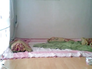 妹妹的同学很清纯送个手机在家里给操了小穴又紧又嫩直叫痛