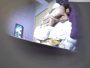 精品小旅馆偷拍饥渴偷情男女玩的姿势都是插到底的中途还给鸡巴摸点油