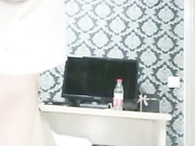 对白精彩萝莉主播柠檬路上勾搭两个同龄大学生处男宾馆开房3P其中一个秒射