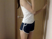 白天睡醒好想远在外地的清纯女友，叫她脱起来给我打飞机，小骚货回去好好调教你这嫩逼