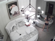 精装套房企业高管与苗条白嫩小情人开房啪啪真有情调喝红酒跳舞浴缸内大战舔逼水中女上站立回床上继续操