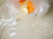 姐夫趁老婆上班偷偷到年轻水嫩的小姨子房间诱惑她,开始还害羞操爽后主动配合,干的时间太久受不了哭了!国语