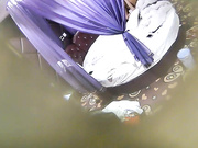 特色情趣酒店帘子房偷拍胖哥和斯文眼镜女友开房啪啪床边站着干