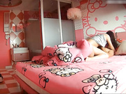 精品酒店偷拍性感漂亮的白领美女下班后酒店偷偷私会情人,2人见面后迫不及待开操,偷情操的就是有激情!