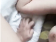 白肤美婴儿肥嫩妹子和大鸡巴混血帅哥宿舍啪啪激射肚皮上