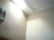 朋友刚大学毕业的清纯漂亮美女表妹微信聊了一段时间后顺利约到酒店,没想到会的还真多