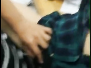 某收费平台流出-颜值极高的大学美女和男友在教室书桌上啪啪,男说：奶子真大,干死小骚货