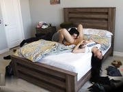 极品天然G奶翘臀尤物女神午睡前被男友从肩膀按到私处扣穴 受不了互舔多体位无套抽插内射中出