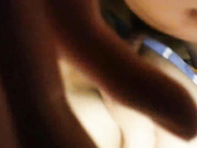 电影院刚认识没几天的大奶美女带回家操B时,不好意思拍摄一直用手挡脸说：不要拍脸,不要拍！操爽后也不挡了！B毛短而少,极品