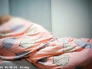 豹子哥约良家天然大奶子人妻少妇翘臀大长腿进屋脱光就搞连干2炮内射骚货娇喘呻吟声听的J8都硬了对白清晰