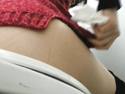 美女如云坐厕偸拍一位接一位的年轻气质美眉嘘嘘水声清脆各种类型的都有大屁股阴唇夹着白色分泌物有点诱人