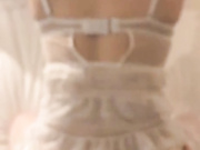 国产CD系列相貌清秀的伪娘凯西Cos淫荡的白丝新娘被大屌男友爆操射一脸