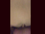 趁女友不在，约炮附近学生妹从床上操到浴室