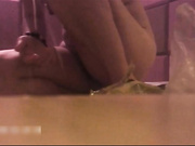 下班和朋友KTV唱歌800元私下约包厢年轻漂亮的点歌公主酒店啪啪,干的受不了又不敢大叫,自己捂着嘴巴承受!