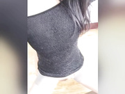 极品女神『繁华女王』单人剧情演绎抓住偷闻丝袜的邻居 勾引回家脚交坐骑电动假屌搞的自己高潮不断出白浆