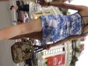 街拍裙低春光系列 妙香智慧美食街碰到青花齐逼裙骚女