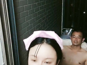 探花约战爆裂黑丝女仆 美乳翘挺口活不错从床上干到浴室