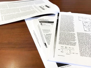 【全網首發】【國產流出】上海留學生吳麗娜課余時間勤工簡學應聘辦公室文員被洋上司潛規則 逼逼粉嫩戴著眼鏡樣子有點淫騷～高清無水印原版