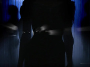 性感人妖化身女狱长摸舔少妇深喉毒龙足交