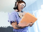 丰满护工居然是人妖主动勾引主人操自己菊花