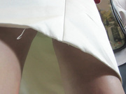 街拍裙低春光系列 便利店两个丁字内美模 真想撩开超短裙后入啊