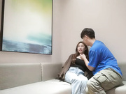 小宝寻花高颜值牛仔裤萌妹舔弄口交骑坐自己动